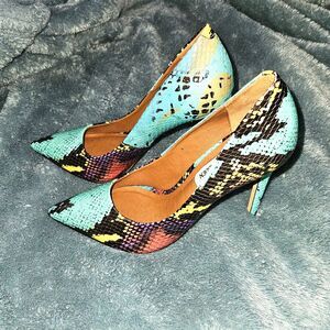 STEVE MADDEN Proto Multi Snake Pointed Pumps Size 6.5M